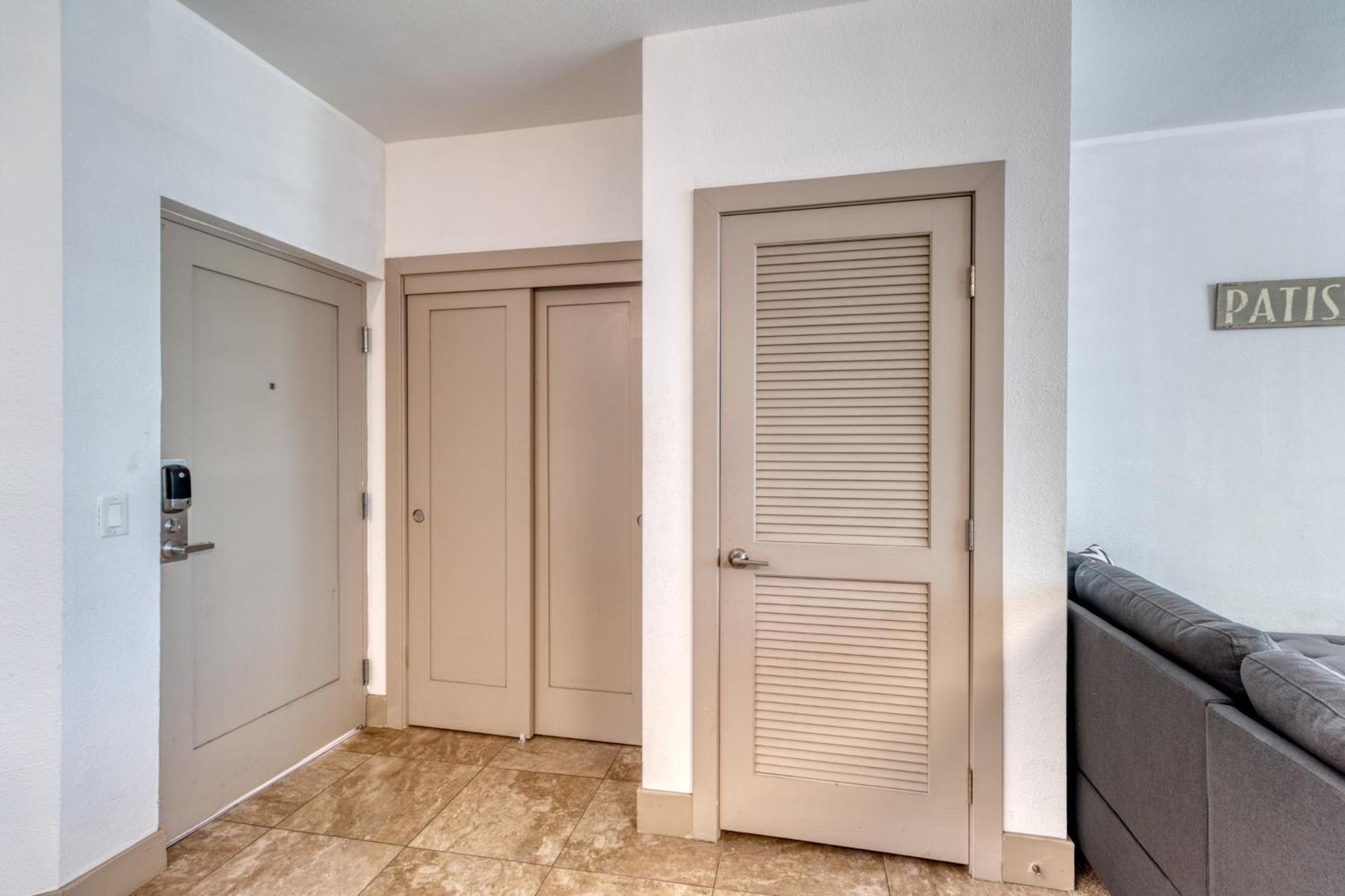 Capsulehotel Cozy In Mdr *