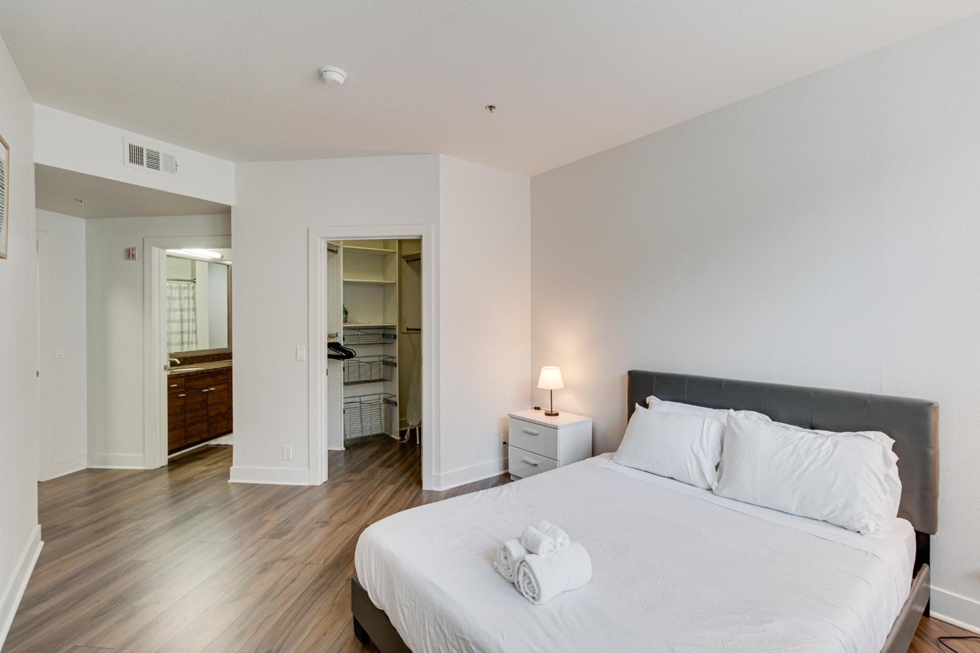 Capsulehotel Cozy In Mdr